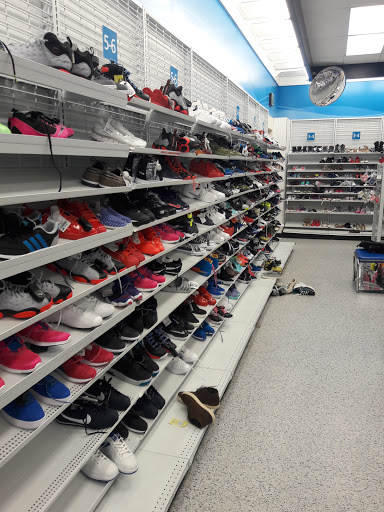 Clothing Store «Ross Dress for Less», reviews and photos, 2151 N Harris Blvd, Layton, UT 84041, USA