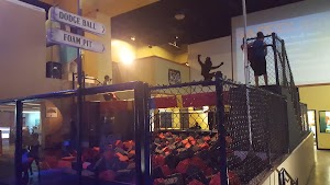 Splash Kingdom Trampoline Park - photo 25