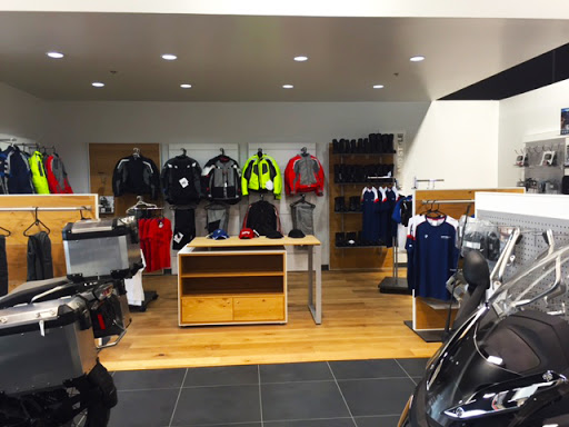 Motorcycle Dealer «BMW, Indian, and Slingshot Woodlands», reviews and photos, 198 Ed English Dr, Shenandoah, TX 77385, USA