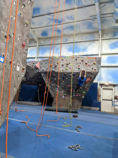 Rock Climbing Gym «Vertical Dreams - Nashua», reviews and photos, 25 E Otterson St, Nashua, NH 03060, USA