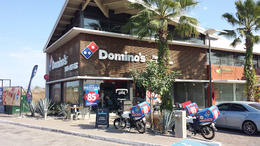 Domino's Plaza Vía