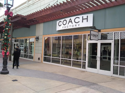 Outlet Mall «Tanger Outlet Houston», reviews and photos, 5885 Gulf Fwy, Texas City, TX 77591, USA