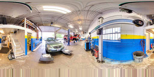 Auto Repair Shop «Wheeling Auto Center», reviews and photos, 2430 E Hintz Rd, Arlington Heights, IL 60004, USA