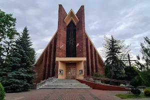 Kościół pw. Matki Bożej Nieustającej Pomocy image