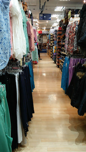 Variety Store «DII Deals & Discounts», reviews and photos, 445 5th Ave, Brooklyn, NY 11215, USA