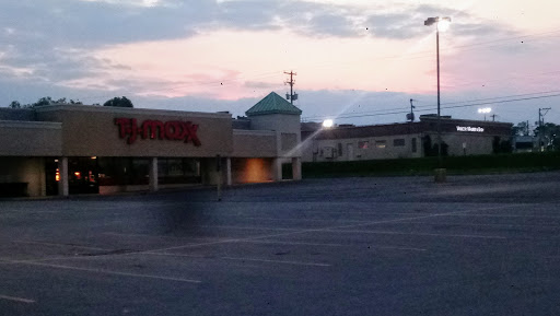 Department Store «T.J. Maxx», reviews and photos, 832 Plaza Blvd, Lancaster, PA 17601, USA