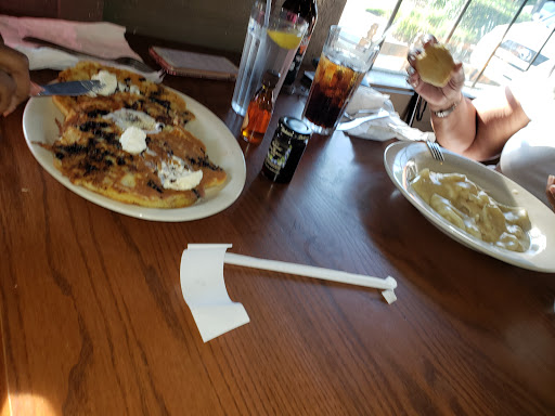 American Restaurant «Cracker Barrel Old Country Store», reviews and photos, 1303 Tadlock Dr, Murrells Inlet, SC 29576, USA