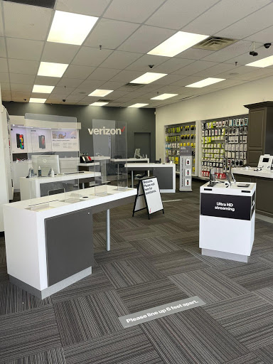 Cell Phone Store «Lynbrook Verizon Wireless», reviews and photos, 677 Sunrise Hwy, Lynbrook, NY 11563, USA