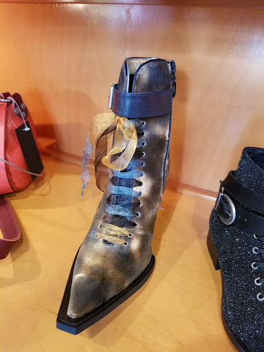 Shoe Store «John Fluevog Shoes», reviews and photos, 205 Pine St, Seattle, WA 98101, USA