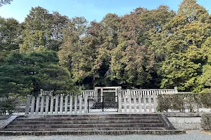 Yamashina Mausoleum of Emperor Tenji image