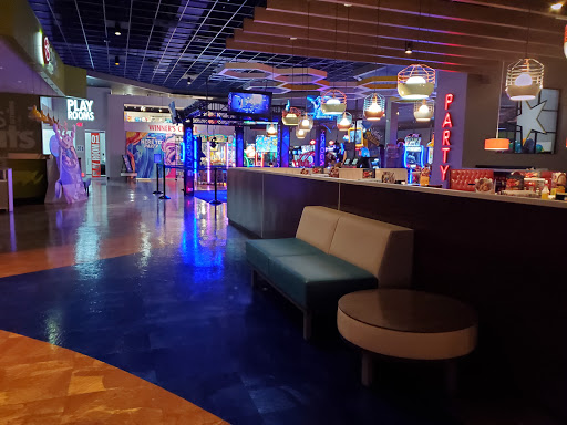 Restaurant «Main Event Entertainment», reviews and photos, 3941 N Central Expy, Plano, TX 75023, USA