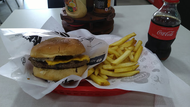 Opiniones de Luckys Burger Río Coca en Quito - Hamburguesería