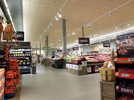 Grocery Store «Super Stop & Shop», reviews and photos, 446 Putnam Pike, Greenville, RI 02828, USA