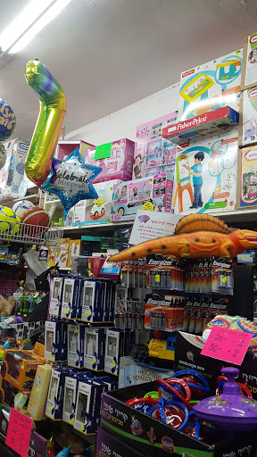 חנות צעצועים, מתנות לילדים, תחפושות לפורים - במבינו