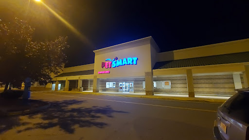 Pet Supply Store «PetSmart», reviews and photos, 213 Hartford Ave, Bellingham, MA 02019, USA