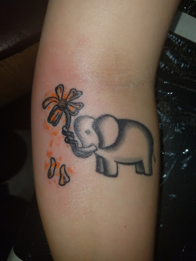 Tattoo Shop «Assassins Tattoo Shop», reviews and photos, 405 Reed Ave, Kalamazoo, MI 49001, USA