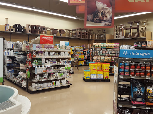 Pet Supply Store «Petco Animal Supplies», reviews and photos, 10315 E Shelby Dr, Collierville, TN 38017, USA