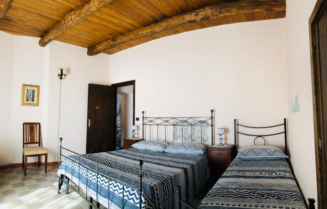 Chambres Casa vacanza FinisTerrae 84060 Piano Vetrale