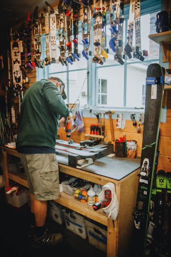 Ski Rental Service «Pinnacle Ski And Sports», reviews and photos, 3391 Mountain Rd, Stowe, VT 05672, USA