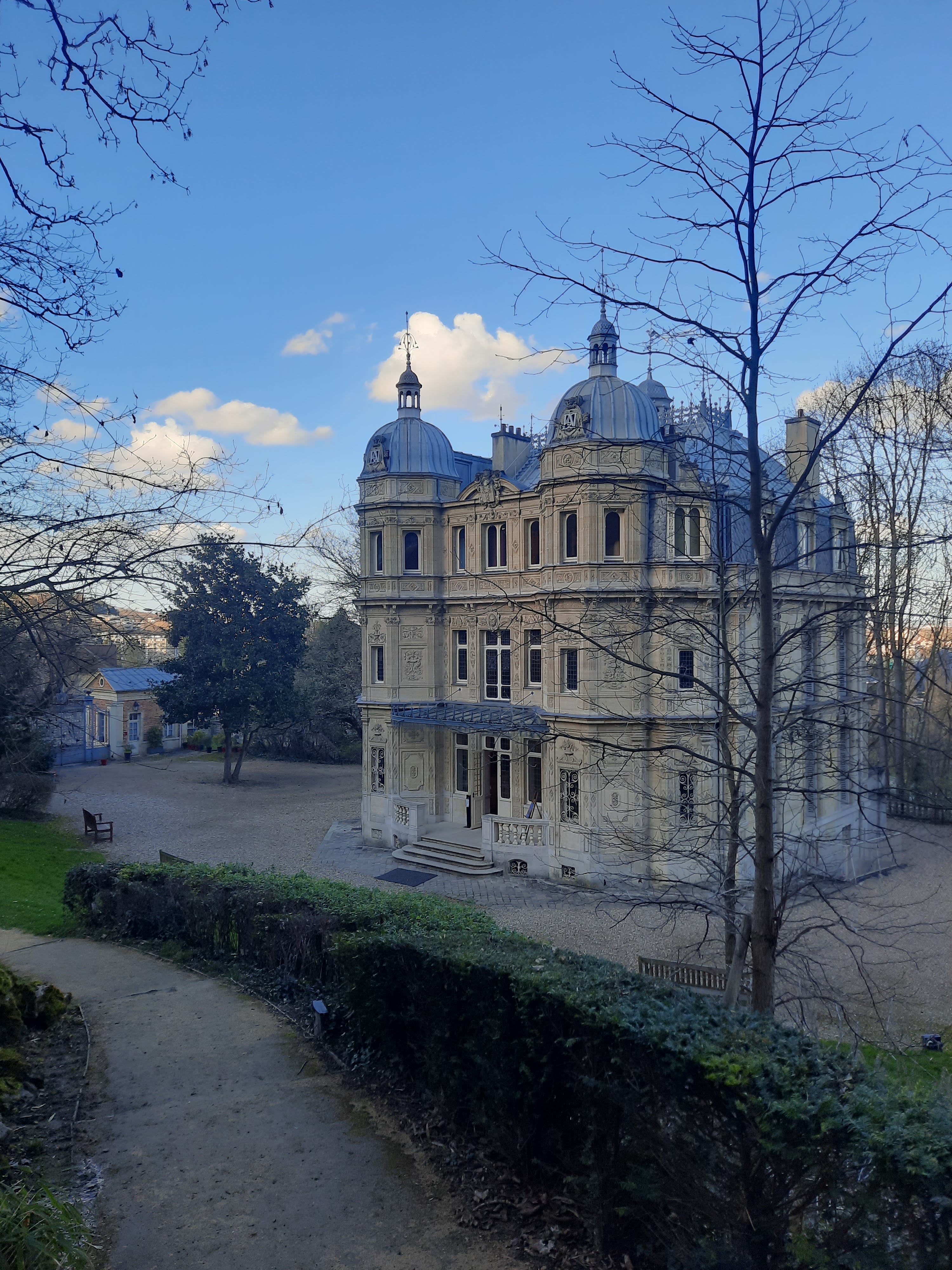 Photo n° 9 de l'avis de L.i fait le 19/03/2023 à 20:22