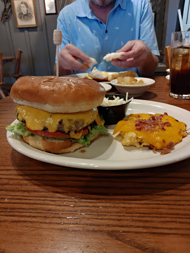 American Restaurant «Cracker Barrel Old Country Store», reviews and photos, 2697 Highwood Blvd, Smyrna, TN 37167, USA