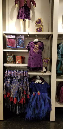 Toy Store «Disney Store», reviews and photos, 400 Premium Outlets Dr, Monroe, OH 45050, USA