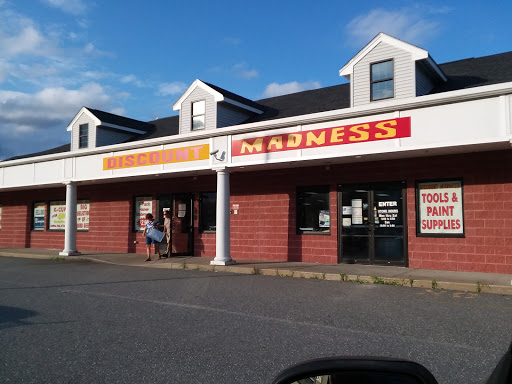 Clothing Store «Discount Madness», reviews and photos, 44 Bridge St, Pelham, NH 03076, USA