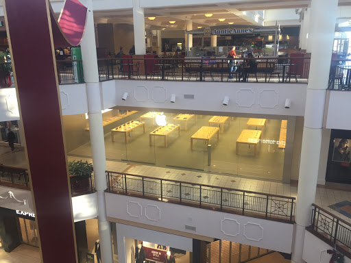 Computer Store «Apple Willow Grove Park», reviews and photos, 2500 W Moreland Rd, Willow Grove, PA 19090, USA