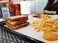 Plats et boissons du Restaurant de hamburgers Le miam miam à Cannes - n°3