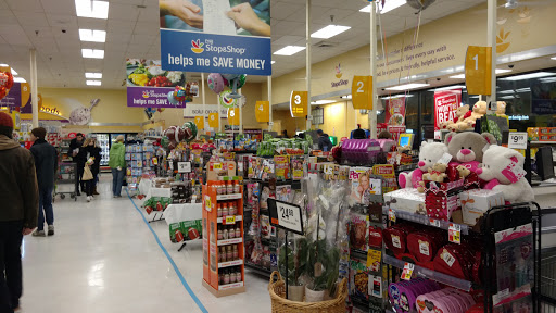 Grocery Store «Stop & Shop», reviews and photos, 713 E Broadway, South Boston, MA 02127, USA