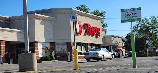 Supermarket «Tops Friendly Markets», reviews and photos, 425 Niagara St, Buffalo, NY 14201, USA