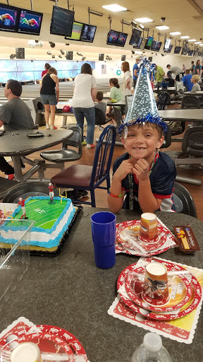 Bowling Alley «Collins Bowling Centers Inc.», reviews and photos, 205 Southland Dr, Lexington, KY 40503, USA