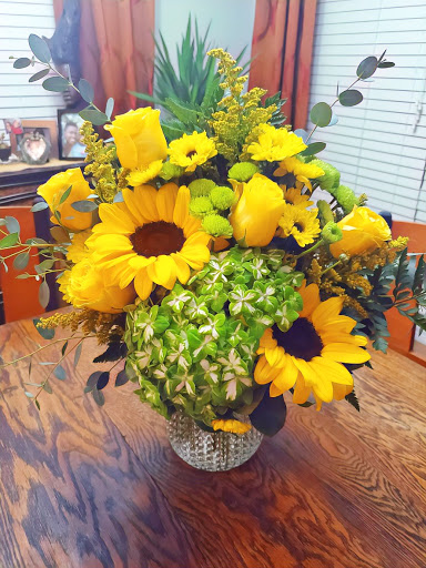 Florist «Hassell Florist», reviews and photos, 1679 Drew St, Clearwater, FL 33755, USA