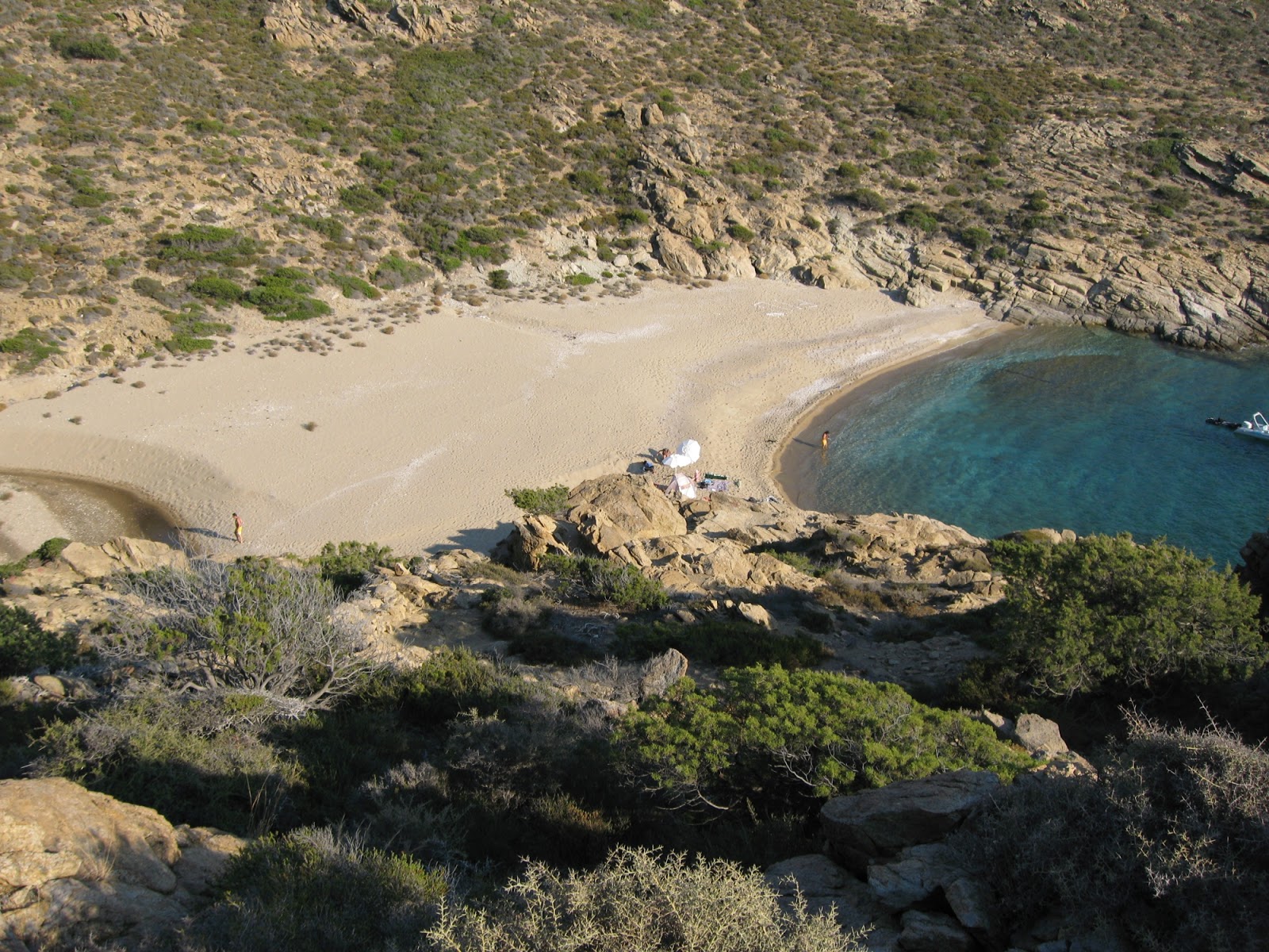 Foto van Tris Klisies beach met turquoise puur water oppervlakte