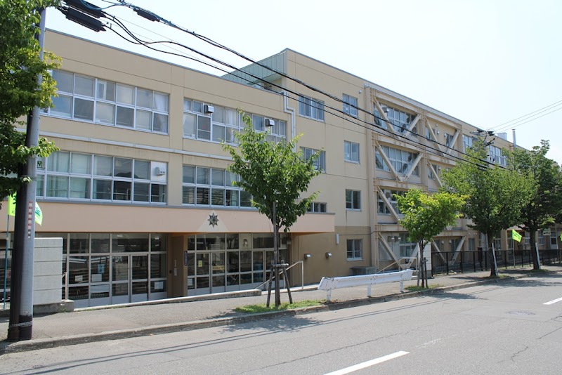 札幌市立南の沢小学校