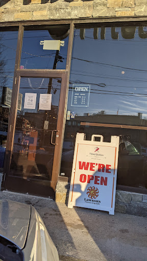 Wine Store «West Side Wines & Spirits», reviews and photos, 10 Raymond Rd, West Hartford, CT 06107, USA