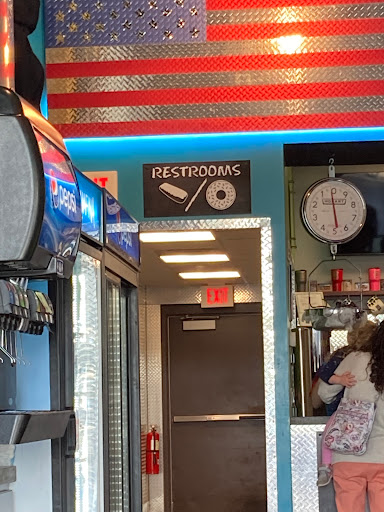 Donut Shop «Hurts Donut», reviews and photos, 5513 Mills Civic Pkwy #105, West Des Moines, IA 50266, USA