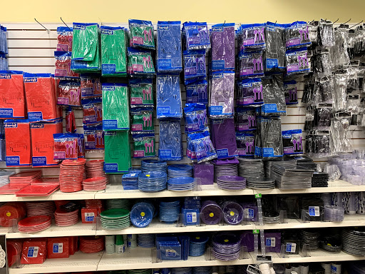 Dollar Store «Dollar Tree», reviews and photos, 55 NJ-17, East Rutherford, NJ 07073, USA