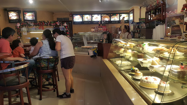 Opiniones de Pasteles & Compañía en Guayaquil - Panadería