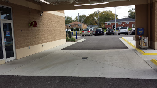 Used Car Dealer «CarMax», reviews and photos, 1213 Holiday Dr, Bloomington, IL 61704, USA