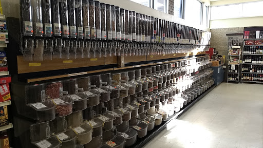 Grocery Store «Sahara Mart», reviews and photos, 106 E 2nd St, Bloomington, IN 47401, USA