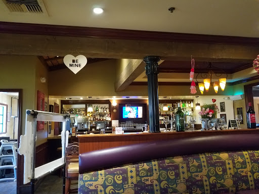 Shopping Mall «Gilroy Crossing Shopping Center», reviews and photos, 6915 Camino Arroyo, San Jose, CA 95112, USA