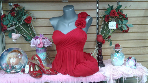 Thrift Store «Thrift Town», reviews and photos, 3645 San Pablo Dam Rd, El Sobrante, CA 94803, USA