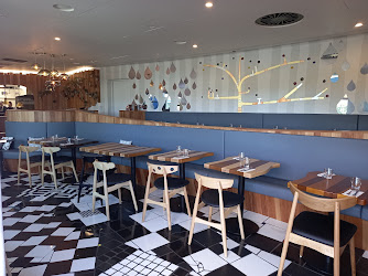 Aqua Restaurant and Bar (In the Hundertwasser Art Centre)