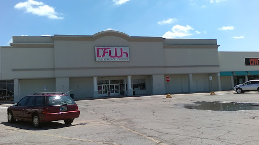 Discount Fashion Warehouse Great Western, 110 N Wilson Rd, Columbus, OH 43204, USA, 