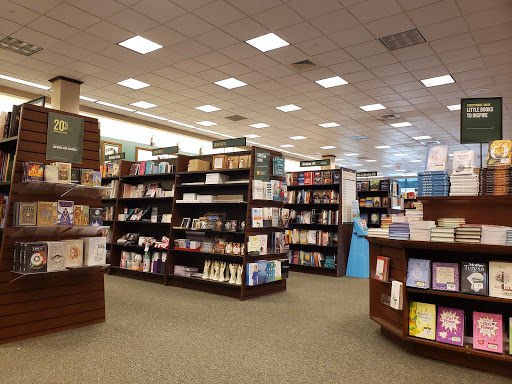 Book Store «Barnes & Noble», reviews and photos, 12170 Jefferson Ave, Newport News, VA 23602, USA