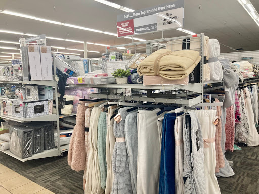 Clothing Store «Burlington Coat Factory», reviews and photos, 311 Rohnert Park Expy, Rohnert Park, CA 94928, USA
