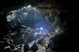 Alambari de Baixo Cave image