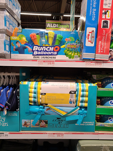 Grocery Store «ALDI», reviews and photos, 1128 S Main St, Englewood, OH 45322, USA