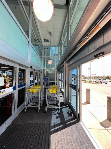 Electronics Store «Best Buy», reviews and photos, 2401 N Mayfair Rd, Wauwatosa, WI 53226, USA